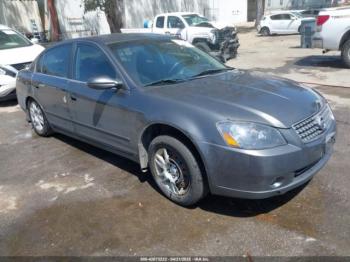  Salvage Nissan Altima