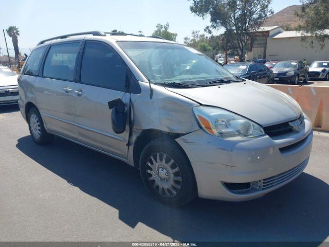  Salvage Toyota Sienna