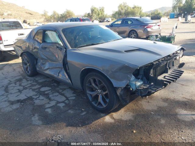  Salvage Dodge Challenger