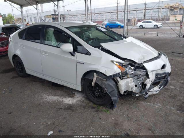  Salvage Toyota Prius
