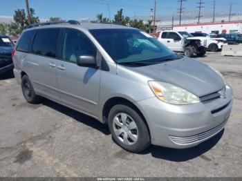  Salvage Toyota Sienna