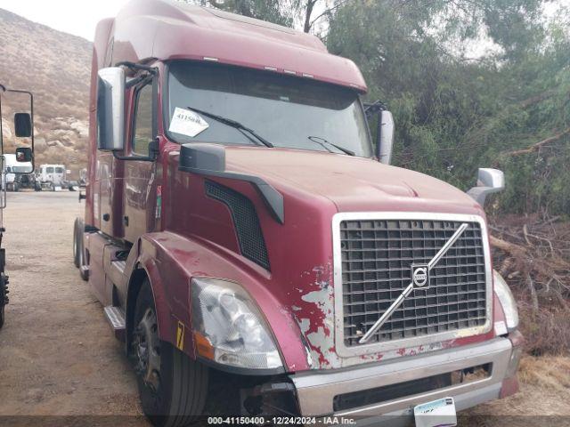  Salvage Volvo Vn