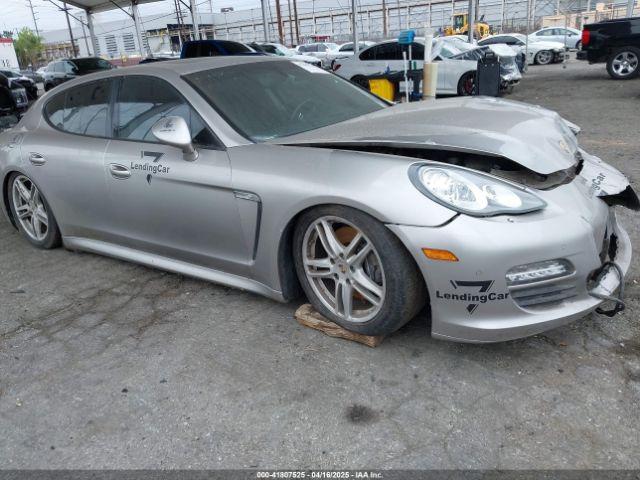  Salvage Porsche Panamera