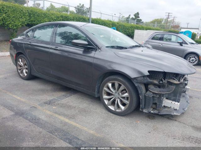  Salvage Chrysler 200
