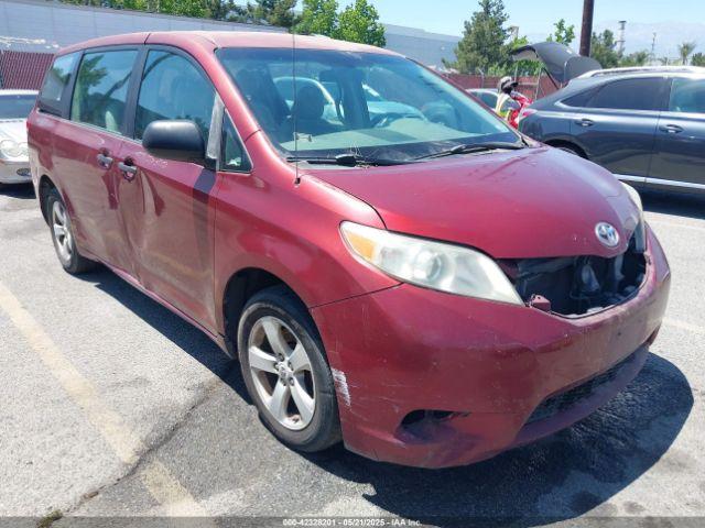  Salvage Toyota Sienna