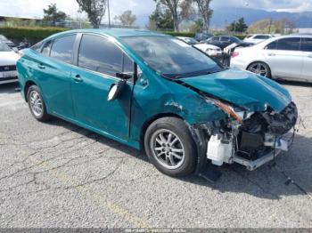 Salvage Toyota Prius