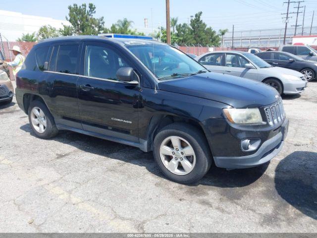  Salvage Jeep Compass