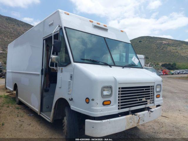  Salvage Workhorse Custom Cha Commercial Chassis