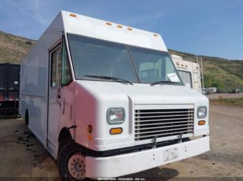  Salvage Workhorse Custom Cha Commercial Chassis