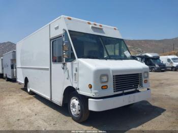  Salvage Workhorse Custom Cha Commercial Chassis