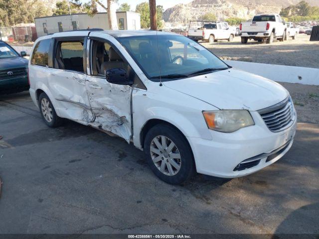  Salvage Chrysler Town & Country