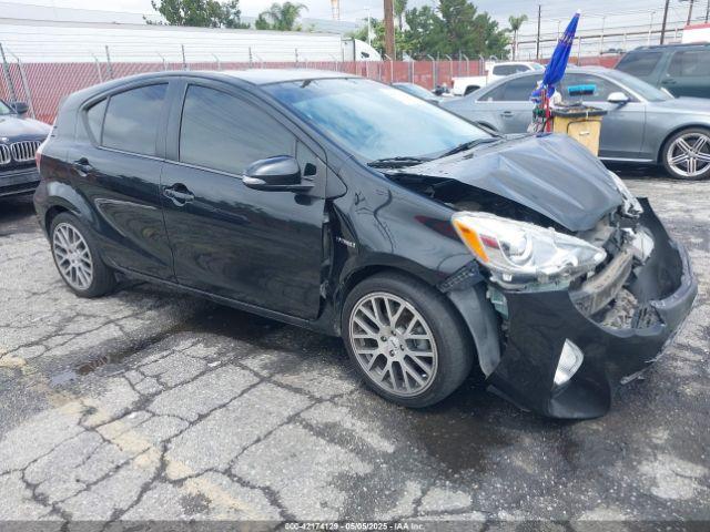  Salvage Toyota Prius c