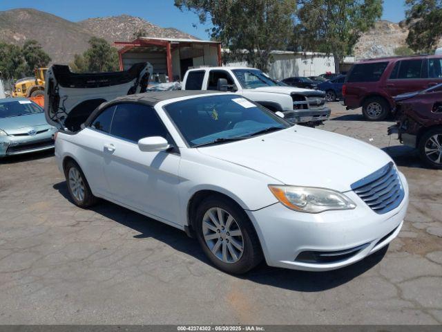  Salvage Chrysler 200