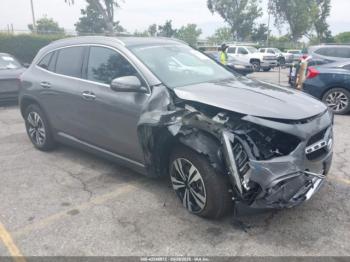  Salvage Mercedes-Benz GLA