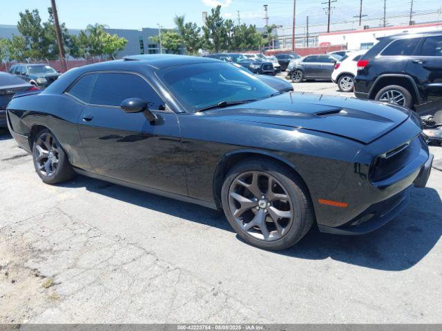  Salvage Dodge Challenger