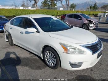  Salvage Nissan Altima