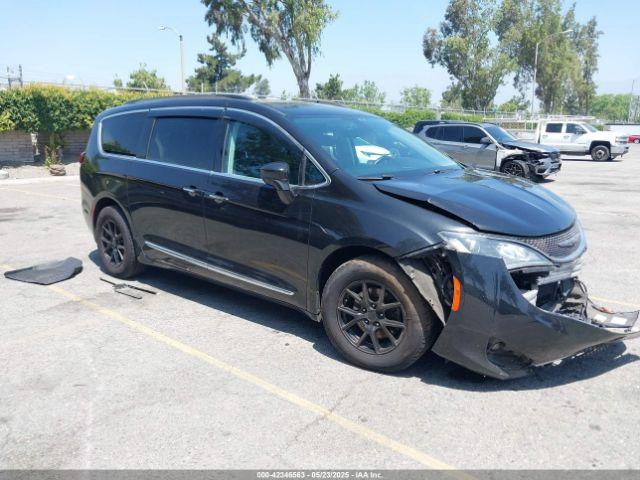  Salvage Chrysler Pacifica