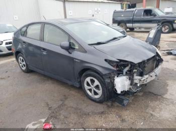  Salvage Toyota Prius