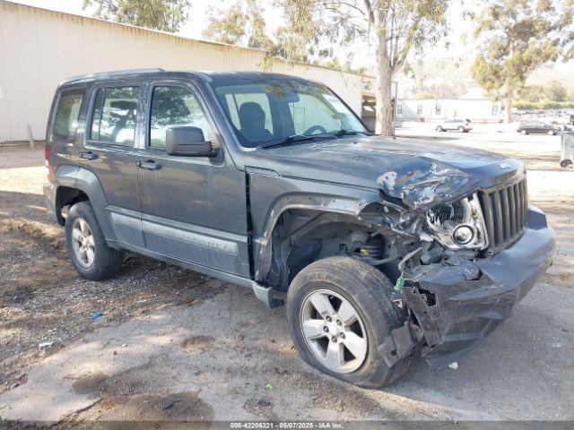  Salvage Jeep Liberty