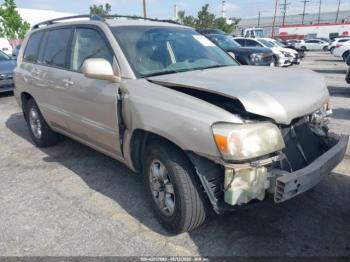  Salvage Toyota Highlander