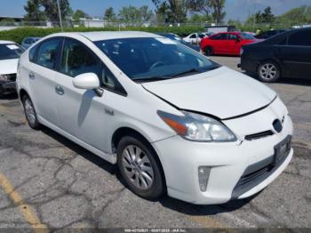  Salvage Toyota Prius