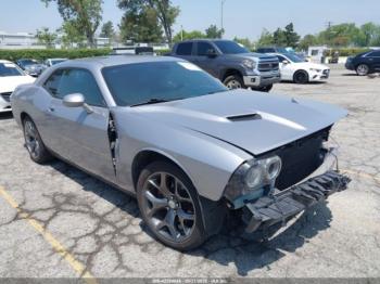  Salvage Dodge Challenger