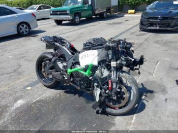  Salvage Kawasaki Zx1002