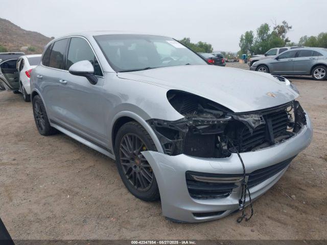  Salvage Porsche Cayenne