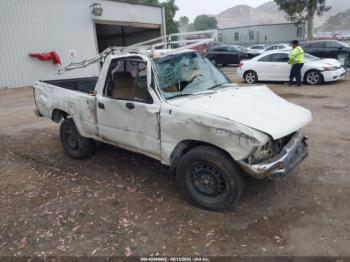  Salvage Toyota Pickup