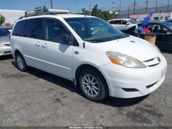  Salvage Toyota Sienna