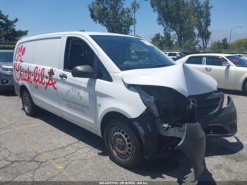  Salvage Mercedes-Benz Metris