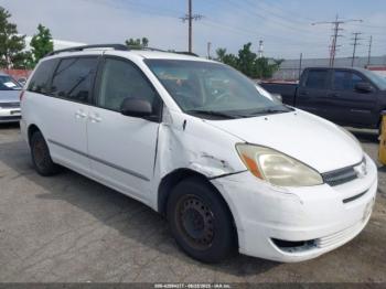  Salvage Toyota Sienna