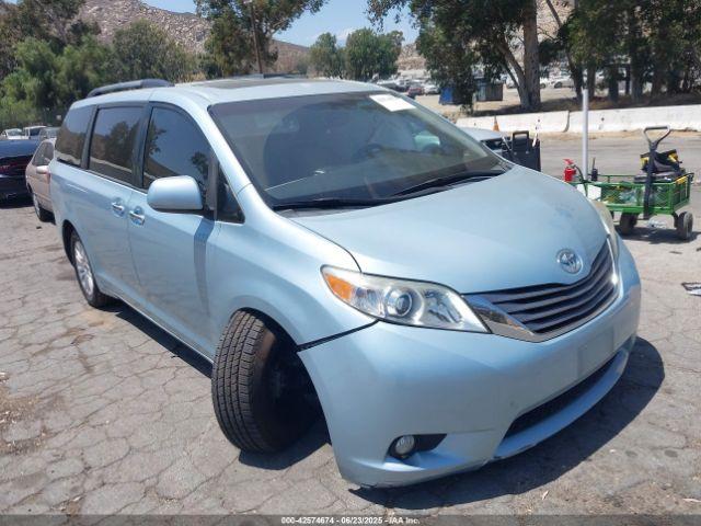  Salvage Toyota Sienna