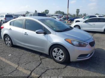  Salvage Kia Forte