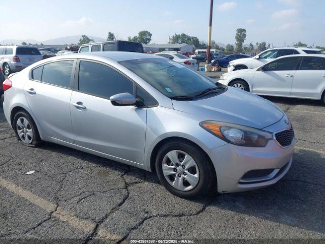  Salvage Kia Forte