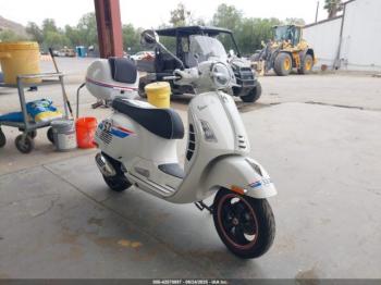  Salvage Vespa GTS 300 Super