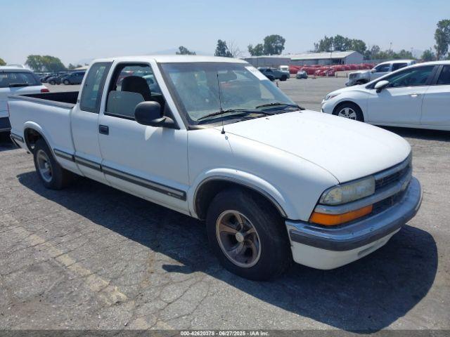  Salvage Chevrolet S-10