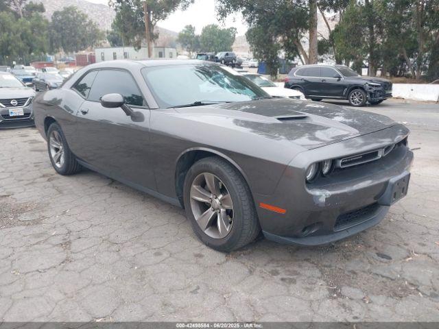  Salvage Dodge Challenger
