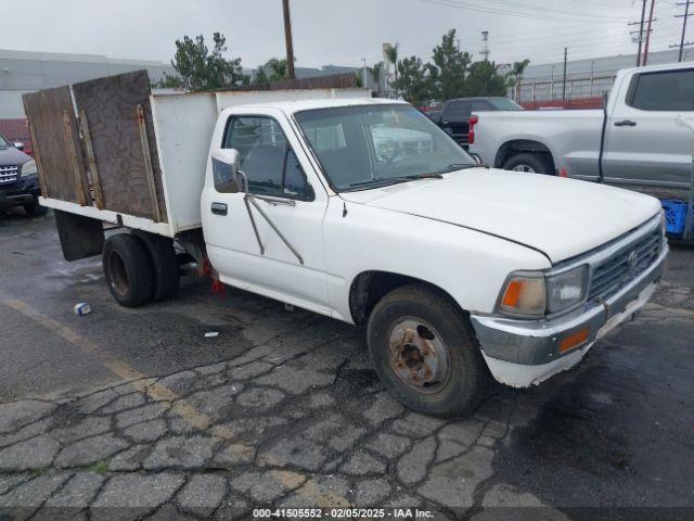  Salvage Toyota Pickup