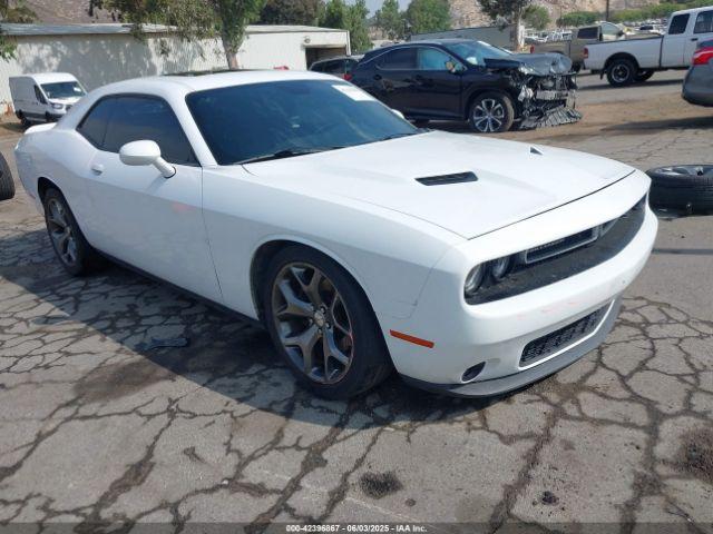  Salvage Dodge Challenger