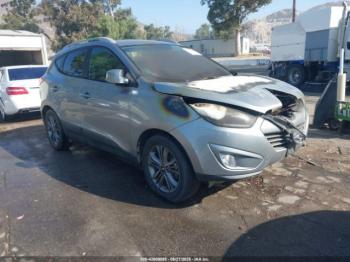  Salvage Hyundai TUCSON