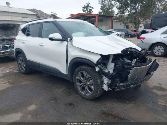  Salvage Kia Seltos