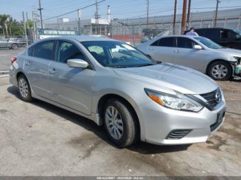 Salvage Nissan Altima