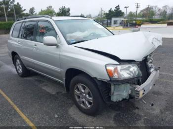  Salvage Toyota Highlander