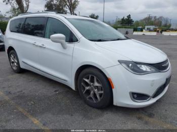  Salvage Chrysler Pacifica