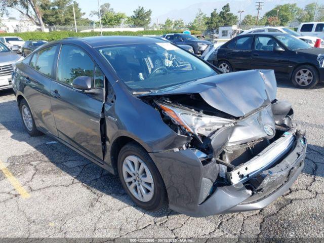  Salvage Toyota Prius