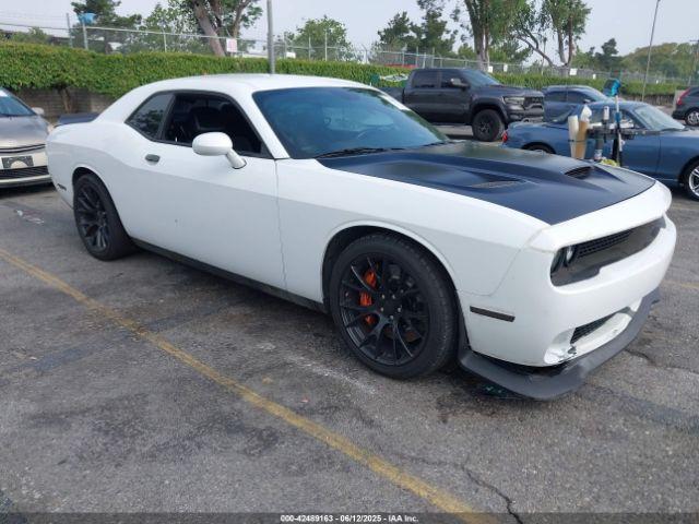  Salvage Dodge Challenger