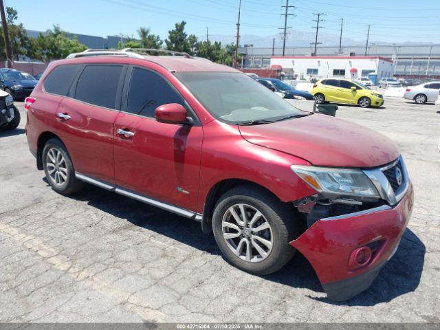  Salvage Nissan Pathfinder