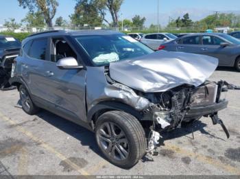  Salvage Kia Seltos