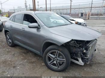  Salvage Mercedes-Benz GLA